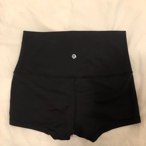 Lululemon High Waist Bootie Short Size 6
